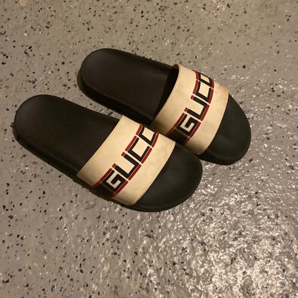 Gucci slides - Picture 1 of 1